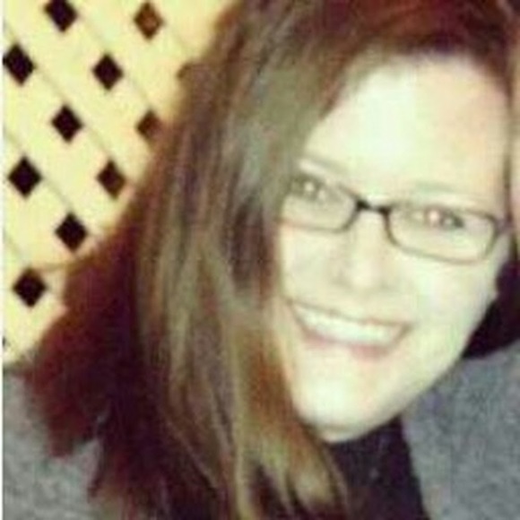 Meet your Posher, Tara - Picture 1 of 1